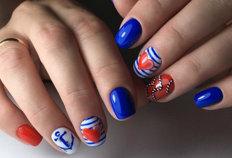 Літній манікюр на короткі нігті 2023 (50 фото) - модні та красиві ідеї дизайну коротких нігтів