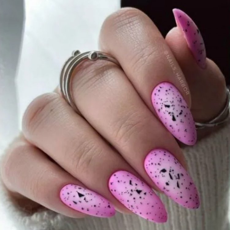 Літній манікюр на короткі нігті 2023 (50 фото) - модні та красиві ідеї дизайну коротких нігтів