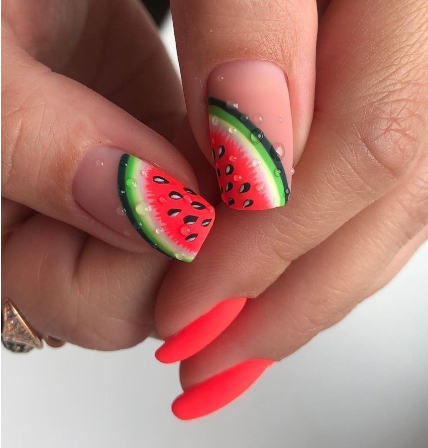 Модний манікюр на червень 2023: тренди, новинки, фото