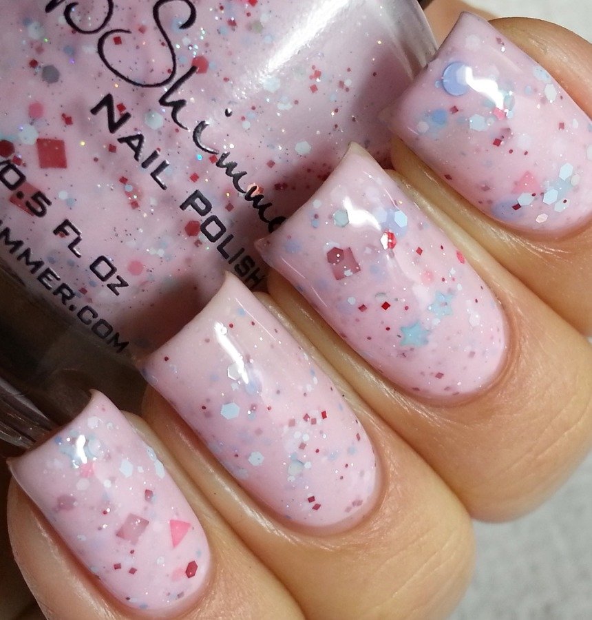 Модний манікюр на червень 2023: тренди, новинки, фото