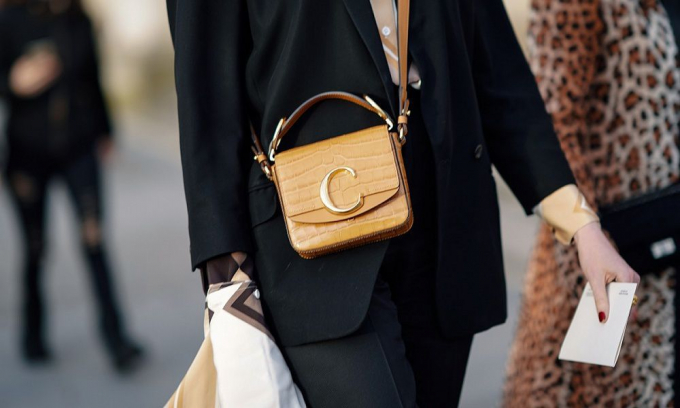 Сумковий етикет: як вибрати сумку згідно з подією