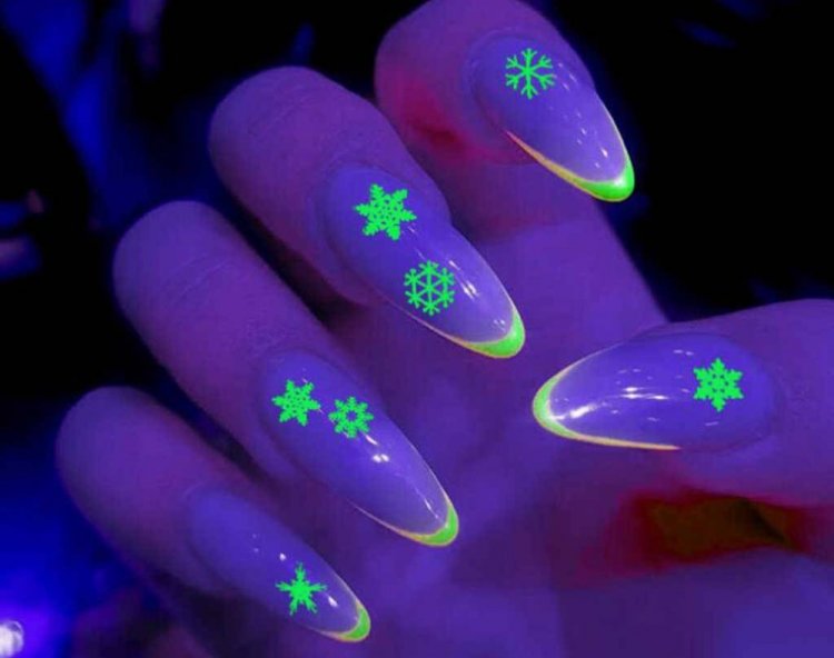 Новорічний манікюр 2023 (50 фото) - модні та красиві ідеї дизайну нігтів на Новий рік 2023