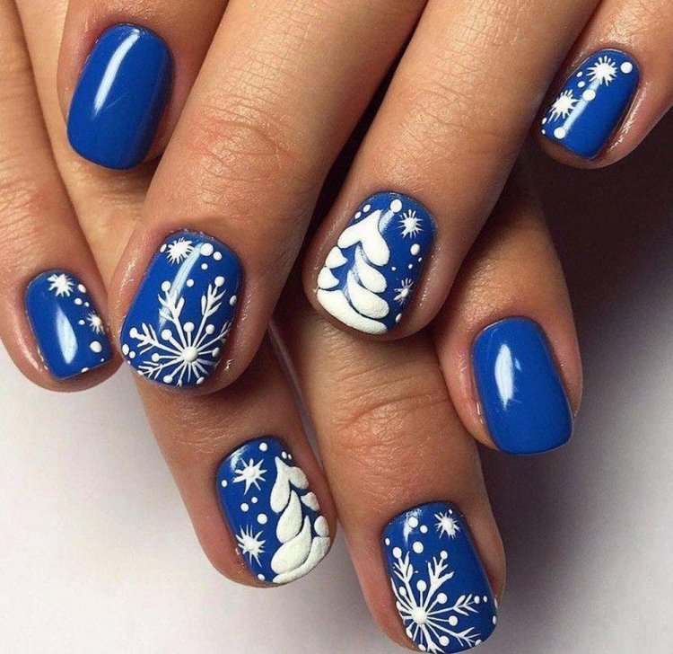 Новорічний манікюр 2023 (50 фото) - модні та красиві ідеї дизайну нігтів на Новий рік 2023