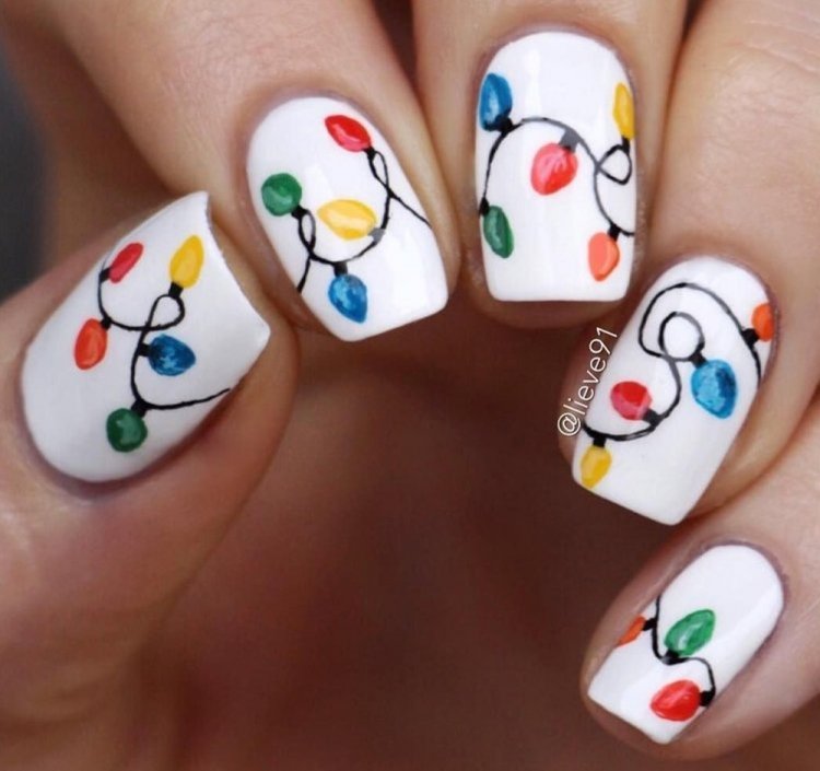 Новорічний манікюр 2023 (50 фото) - модні та красиві ідеї дизайну нігтів на Новий рік 2023