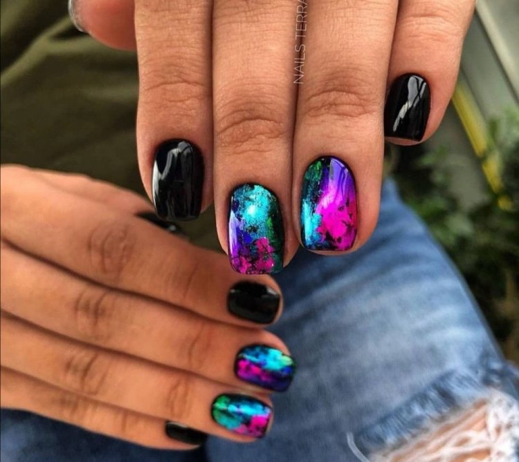 Новорічний манікюр 2023 (50 фото) - модні та красиві ідеї дизайну нігтів на Новий рік 2023