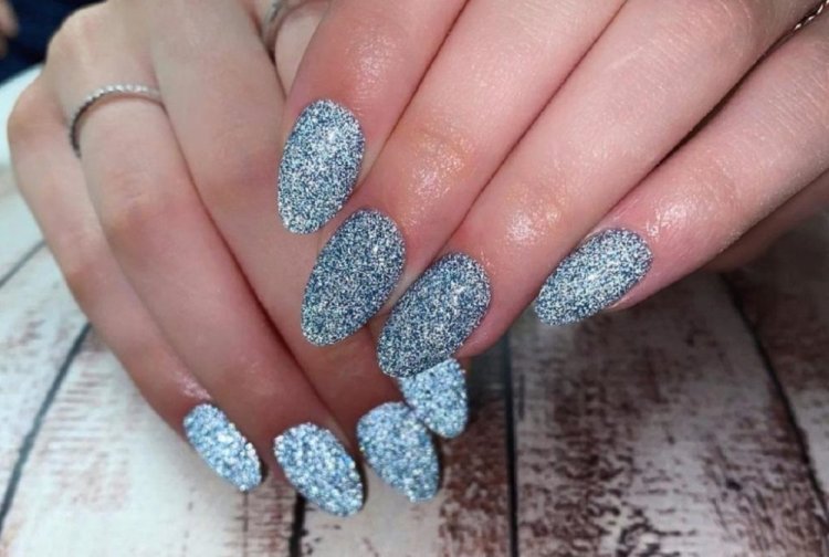 Новорічний манікюр 2023 (50 фото) - модні та красиві ідеї дизайну нігтів на Новий рік 2023