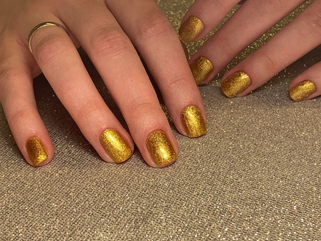 Найневдаліші відтінки лаку для манікюру у зрілому віці