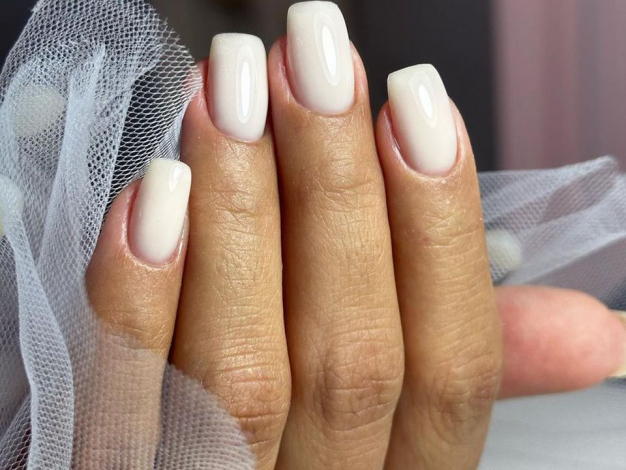 Найневдаліші відтінки лаку для манікюру у зрілому віці