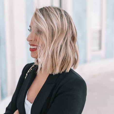 Ультрамодне укладання волосся на бік для короткого, довгого і волосся середньої довжини