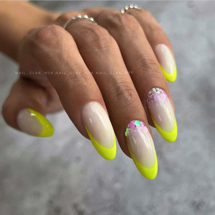 Кольоровий френч 2023: +220 фото манікюру