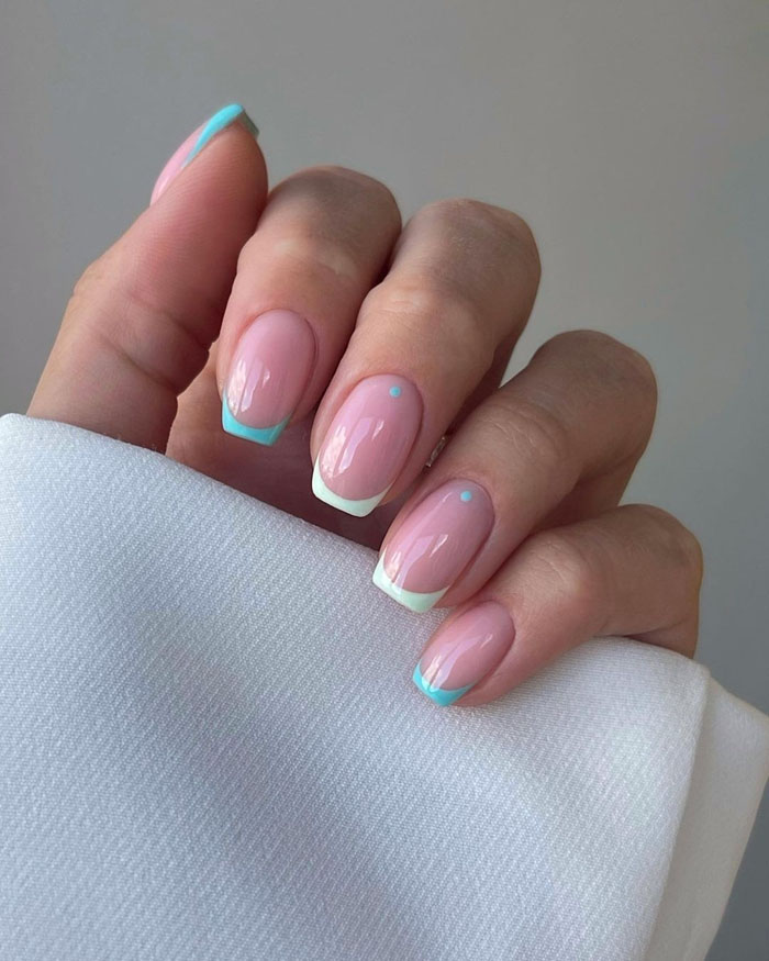 Кольоровий френч 2023: +220 фото манікюру