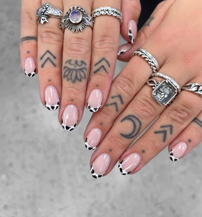 Кольоровий френч 2023: +220 фото манікюру