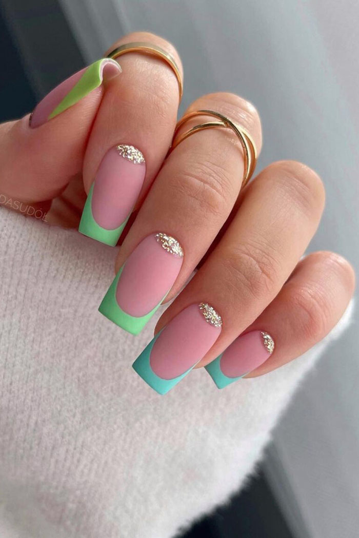 Кольоровий френч 2023: +220 фото манікюру