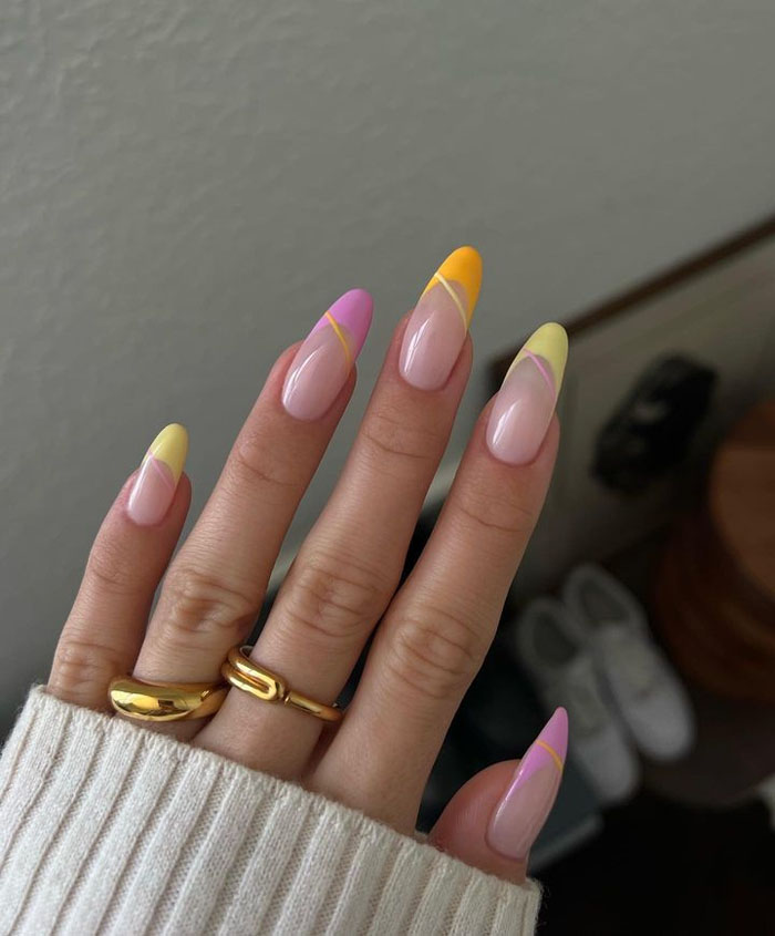 Кольоровий френч 2023: +220 фото манікюру