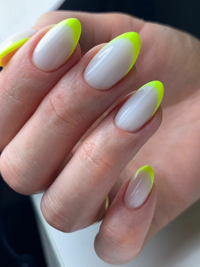 Кольоровий френч 2023: +220 фото манікюру