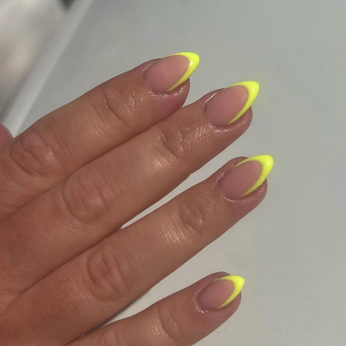 Кольоровий френч 2023: +220 фото манікюру