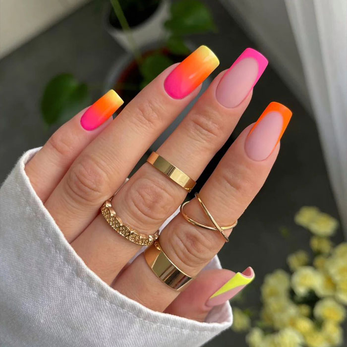 Кольоровий френч 2023: +220 фото манікюру