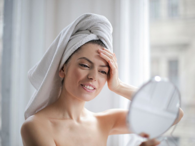 Як швидко позбавитися темних кіл під очима: рецепт домашніх патчів