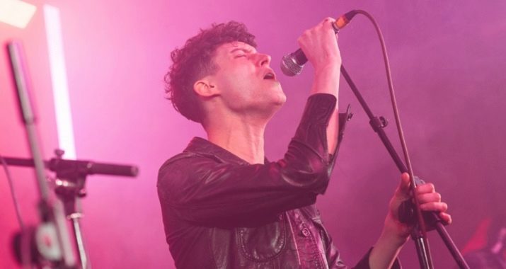 Що означає фіолетовий колір у психології?