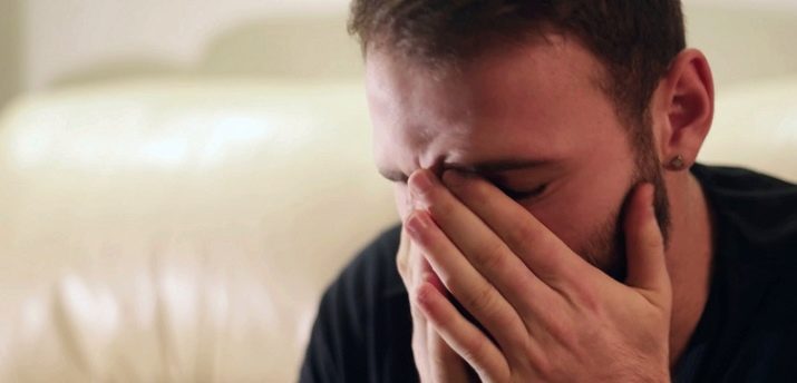 Зрада на роботі: ознаки, причини та варіанти дій