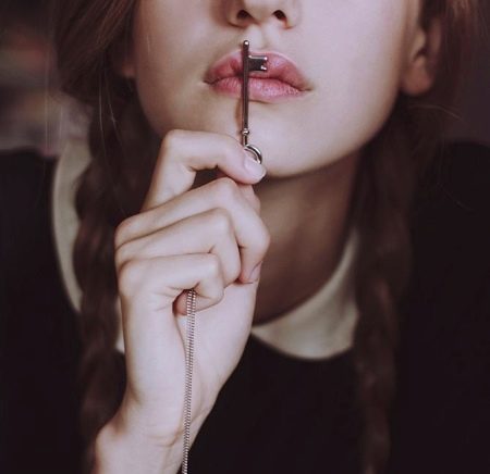 Що таке обітниця мовчання і навіщо його дають?