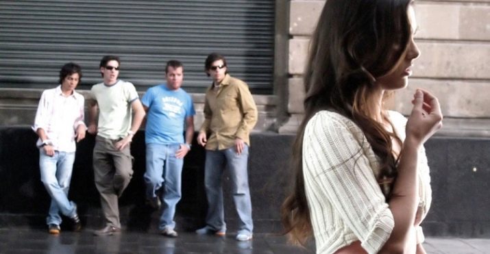 Особливості дівчини-інтроверта та її поведінки у стосунках