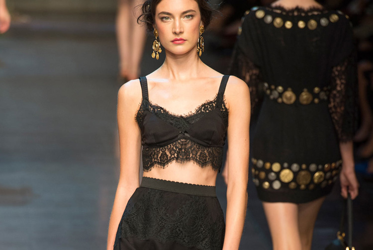 Білизняний жіночий гардероб